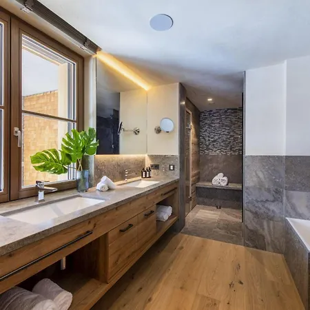 Luxury 4 Bedroom In * Lech am Arlberg