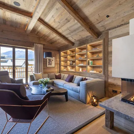 Luxury 4 Bedroom In Διαμέρισμα